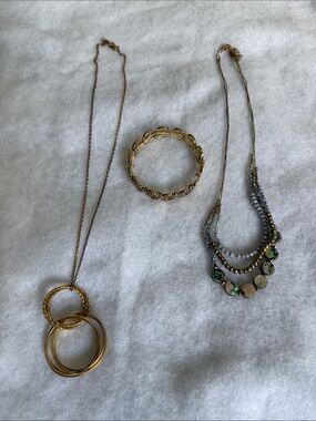 Gold Tone Multi-Ring Pendant Necklace - Gold